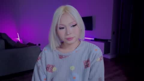 rileymee online show from November 22, 1:15 am