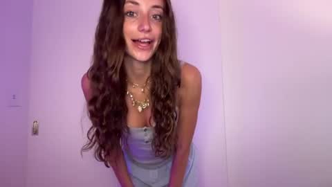 Snapshot of rileysmitheree chatting on June 24, 7:24 pm Riley online show from June 24, 7:24 pm