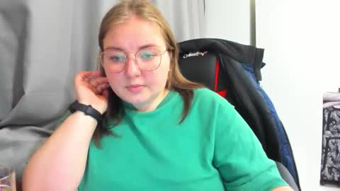 rina16 online show from November 1, 7:05 pm