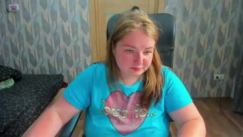 Snapshot of rina16 chatting on July 4, 7:20 pm rina16 online show from July 4, 7:20 pm