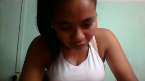 Snapshot of rinah856024 chatting on January 15, 6:22 pm rinah856024 online show from January 15, 6:22 pm