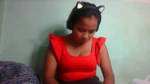 Snapshot of rinah856024 chatting on February 3, 6:46 pm rinah856024 online show from February 3, 6:46 pm
