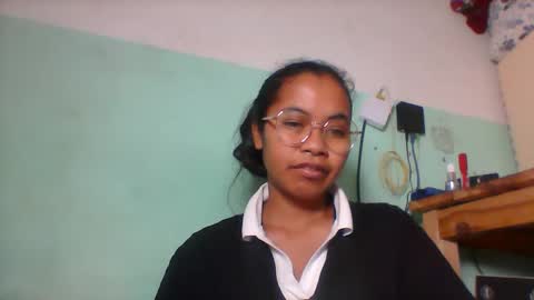rinah856024 online show from May 5, 7:22 pm