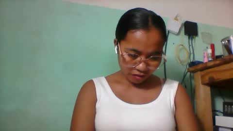 rinah856024 online show from May 11, 4:15 pm