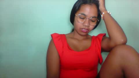 rinah856024 online show from May 17, 3:19 pm
