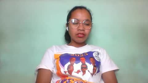 rinah856024 online show from May 23, 5:28 pm
