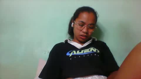 rinah856024 online show from May 24, 6:35 pm