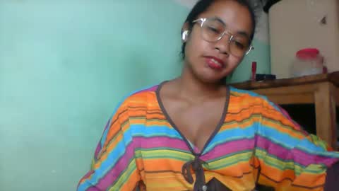rinah856024 online show from May 27, 4:59 pm