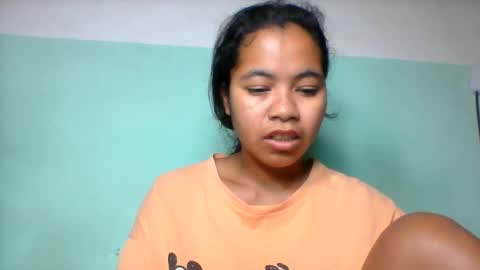 rinah856024 online show from May 29, 3:37 am