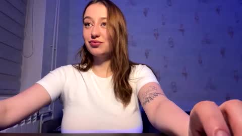 Snapshot of rinvea chatting on March 7, 5:43 pm rinvea online show from March 7, 5:43 pm