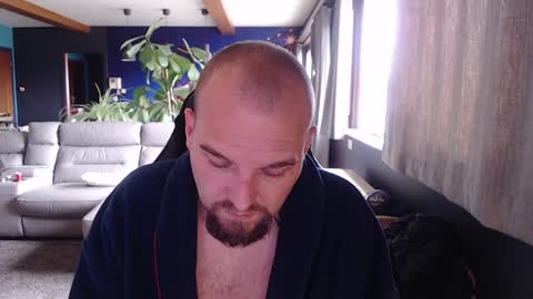 Snapshot of ripp3r chatting on December 17, 11:06 am Jack online show from December 17, 11:06 am
