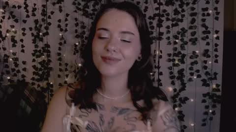 Snapshot of risha_laass chatting on September 27, 8:25 pm risha_laass online show from September 27, 8:25 pm
