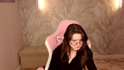 Snapshot of rita_addams chatting on June 18, 9:25 am Rita Addams online show from June 18, 9:25 am