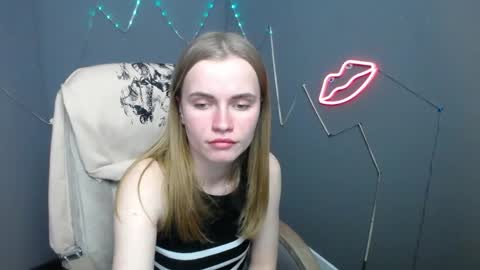 Snapshot of ritakiskis chatting on April 28, 3:00 am ritakiskis online show from April 28, 3:00 am