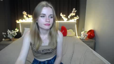 Snapshot of ritakiskis chatting on May 15, 7:32 pm ritakiskis online show from May 15, 7:32 pm