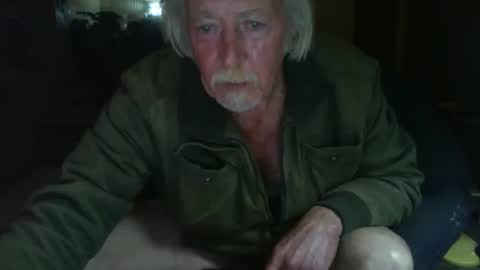 Snapshot of riverratggg chatting on October 1, 6:58 pm riveratggg online show from October 1, 6:58 pm
