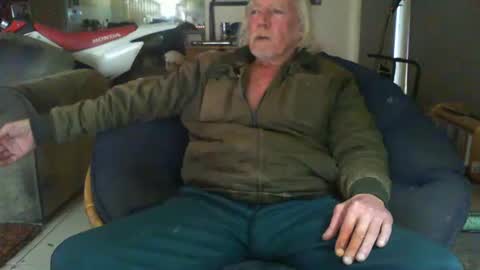 riveratggg online show from May 10, 7:35 am