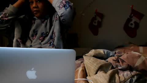 Snapshot of riversaint chatting on January 19, 1:22 pm River Saint online show from January 19, 1:22 pm