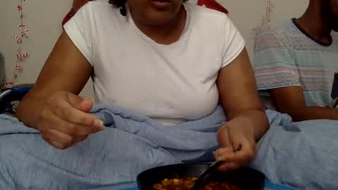 Snapshot of riversaint chatting on January 22, 4:44 pm River Saint online show from January 22, 4:44 pm