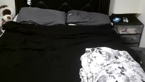 Snapshot of riversaint chatting on September 21, 10:50 am River Saint online show from September 21, 10:50 am