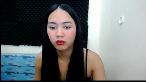 riyah_parker online show from May 12, 6:21 am
