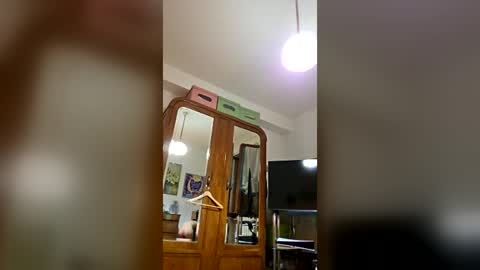 rizzo1980682473 online show from June 18, 12:00 am