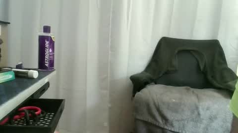 Snapshot of rj8090 chatting on October 11, 6:17 pm rj8090 online show from October 11, 6:17 pm