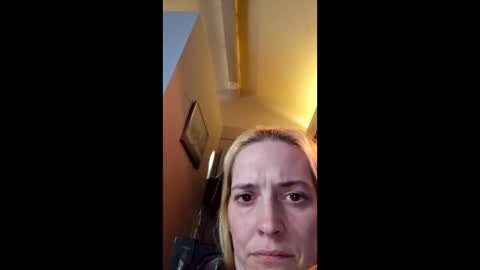 Snapshot of rm9389763 chatting on December 14, 6:23 pm rm9389763 online show from December 14, 6:23 pm