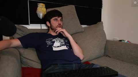 Snapshot of rndmzd chatting on May 28, 6:54 am Ryan aka KeylimeRy online show from May 28, 6:54 am