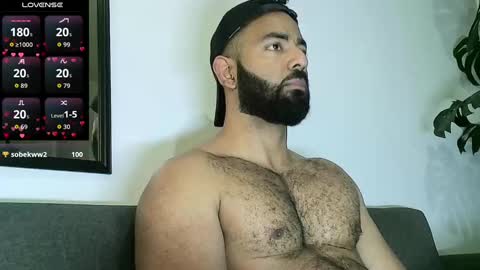 SebasRoa online show from October 15, 5:35 pm