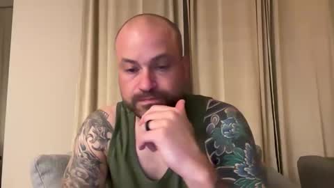Snapshot of roadking1122 chatting on May 17, 1:58 am roadking1122 online show from May 17, 1:58 am