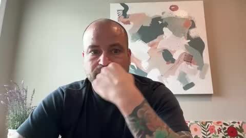 Snapshot of roadking1122 chatting on May 27, 3:09 pm roadking1122 online show from May 27, 3:09 pm