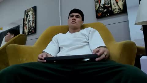 Roan Birkin online show from February 2, 7:34 pm