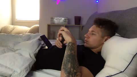 RoastingCorn online show from January 5, 4:06 pm