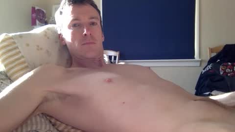 Snapshot of rob00435295 chatting on February 13, 11:28 am rob00435295 online show from February 13, 11:28 am