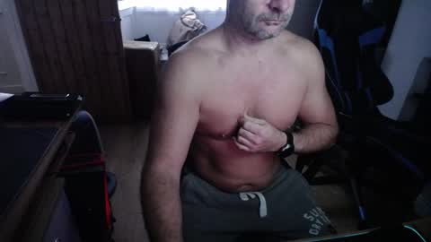 rob online show from November 18, 8:08 am