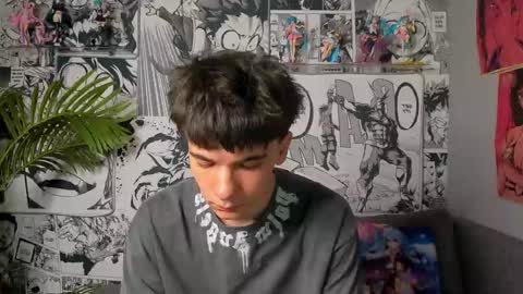 Snapshot of robbie_reyes chatting on May 21, 10:22 am Robbie online show from May 21, 10:22 am