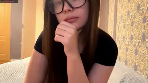 Aya online show from February 1, 12:59 pm