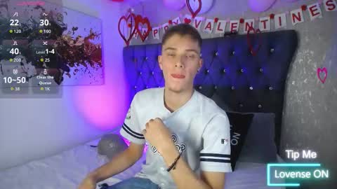 Snapshot of robbinblaze chatting on February 20, 5:04 am Robbin online show from February 20, 5:04 am