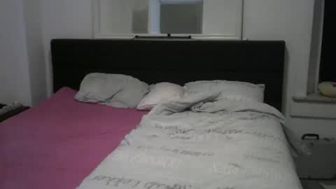 Snapshot of rober10000 chatting on November 5, 6:08 pm rober10000 online show from November 5, 6:08 pm