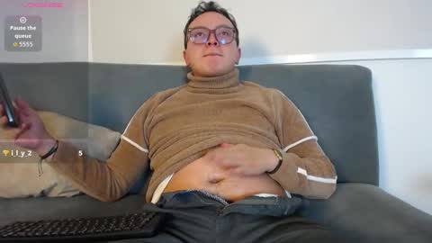 Snapshot of robert_honey chatting on September 30, 2:05 am Robert online show from September 30, 2:05 am