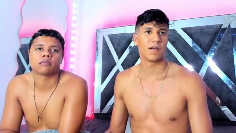 Robert Miller And Mael Thompson  online show from December 22, 7:33 am