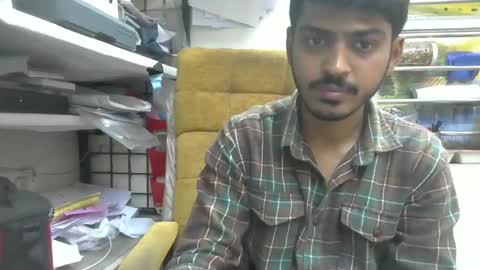 Snapshot of robertsalia220 chatting on January 18, 12:04 pm Robertsalia online show from January 18, 12:04 pm