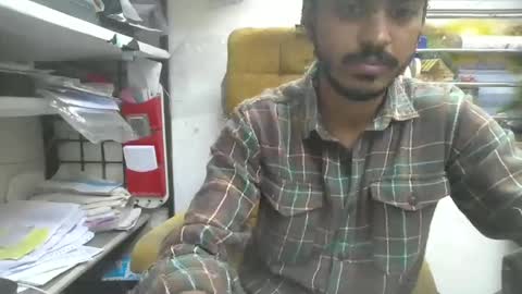 Snapshot of robertsalia220 chatting on February 6, 1:54 pm Robertsalia online show from February 6, 1:54 pm