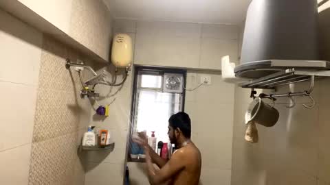 Robertsalia online show from October 8, 4:43 am