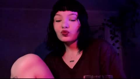 Snapshot of robin_harrington chatting on July 7, 9:19 pm Ronin online show from July 7, 9:19 pm