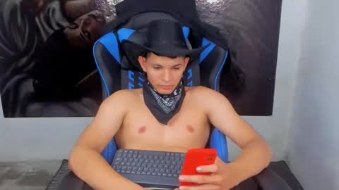 Robin online show from December 3, 4:17 pm