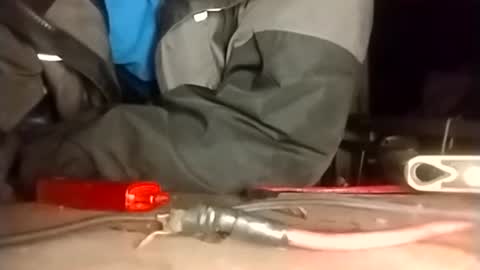 Snapshot of robincom23 chatting on February 5, 2:22 pm R online show from February 5, 2:22 pm