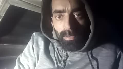 Snapshot of robincom23 chatting on February 25, 1:54 pm R online show from February 25, 1:54 pm