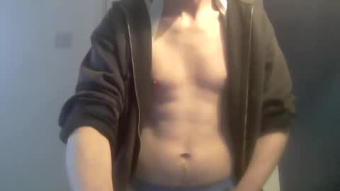 Snapshot of robinlondon chatting on February 16, 3:59 pm robinlondon online show from February 16, 3:59 pm